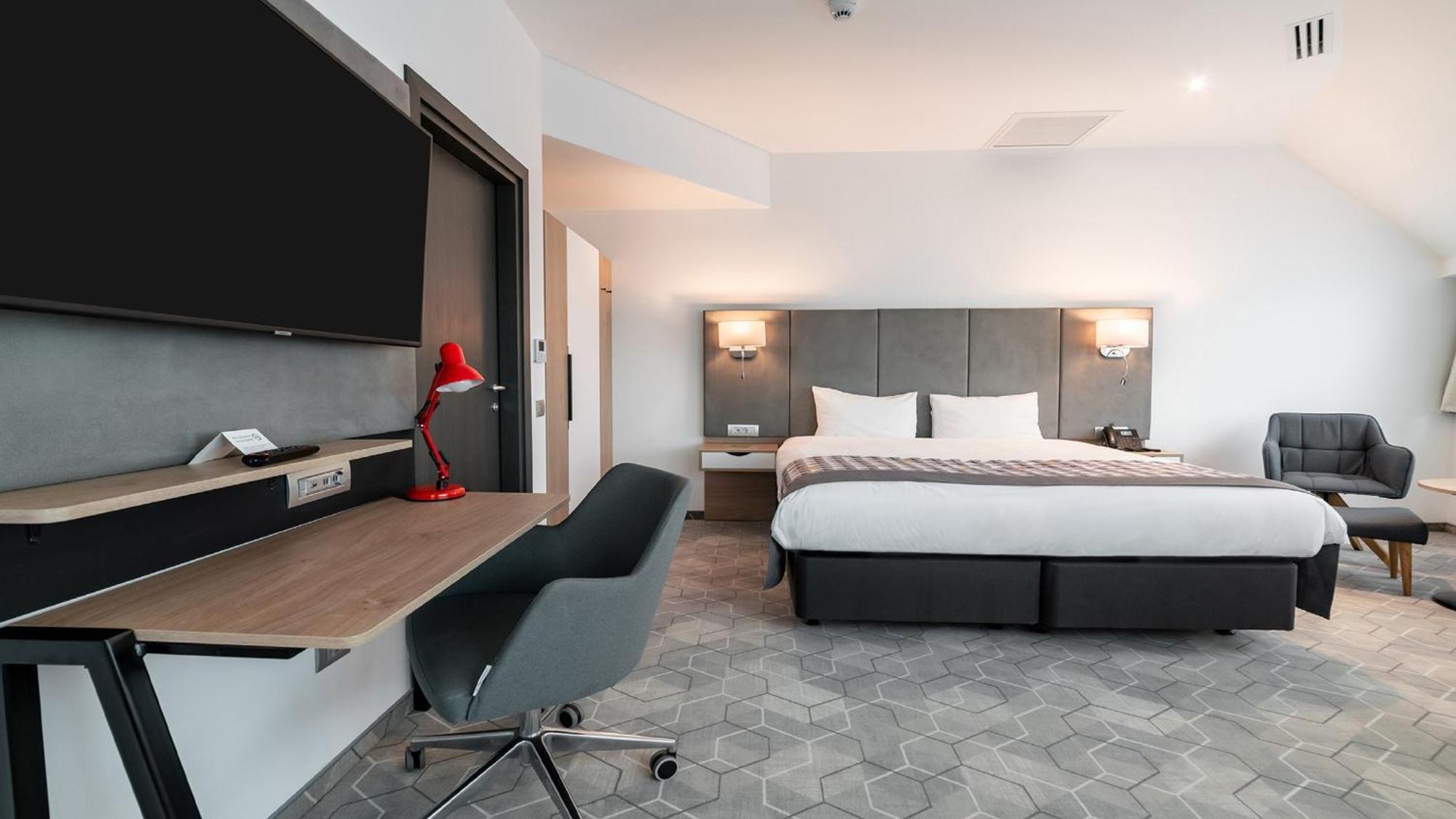 Holiday - Times, An Ihg Hotel Bucharest